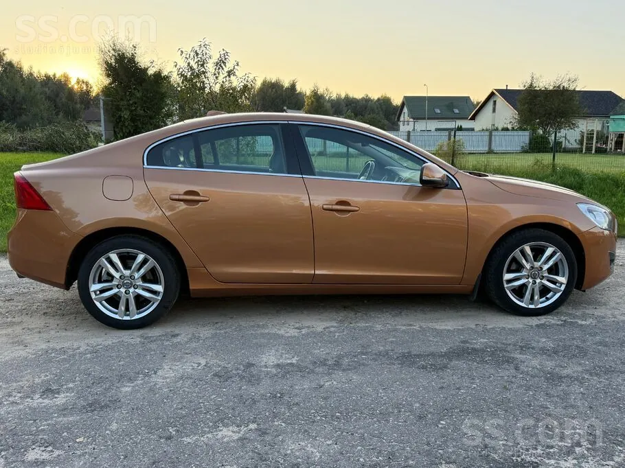 Volvo S60 2011 photo 3