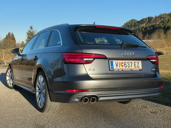 Audi A4 2017 photo 2