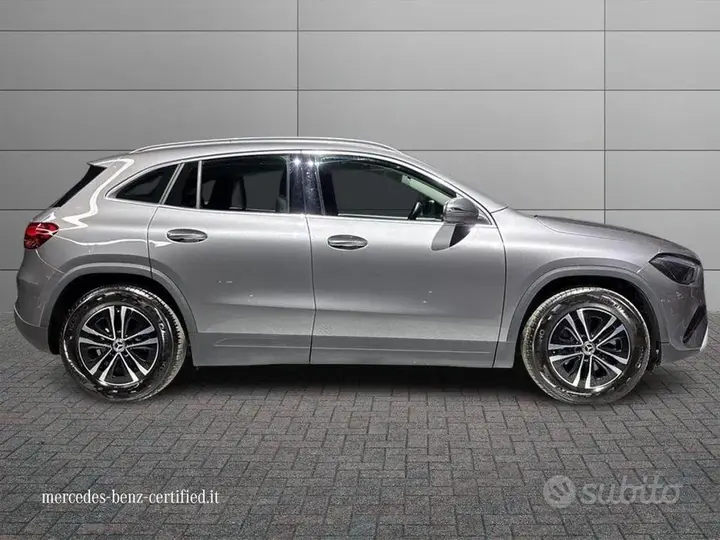 Mercedes-Benz Gla 2024 photo 5