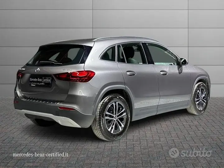 Mercedes-Benz Gla 2024 photo 2