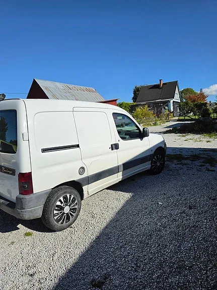 Citroen Berlingo 2004 photo 2