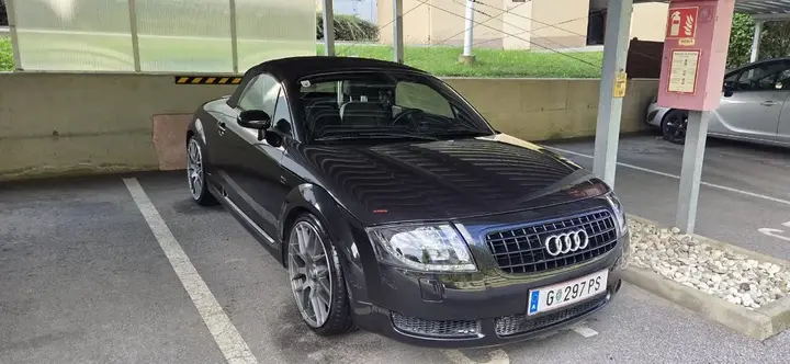 Audi Tt 2001 photo 2