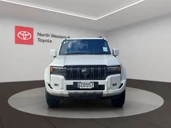 Toyota Land Cruiser Prado 2024 photo 3