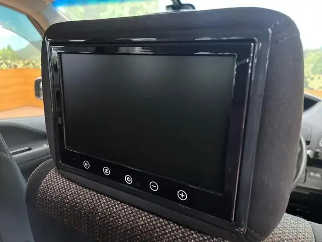 Nissan Serena 2014 photo 3