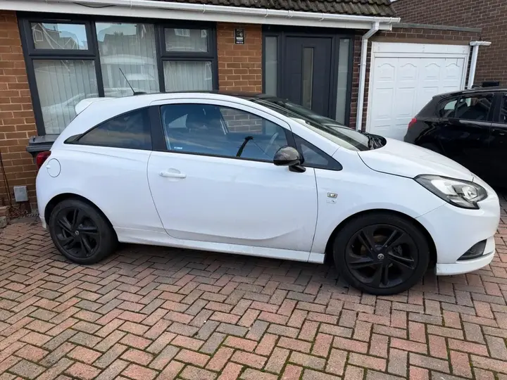 Vauxhall Corsa 2016 photo 2