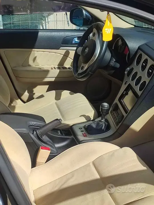 Alfa Romeo 159 2007 photo 5