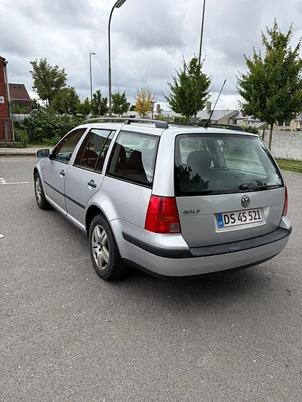 Volkswagen Golf 2004 photo 2