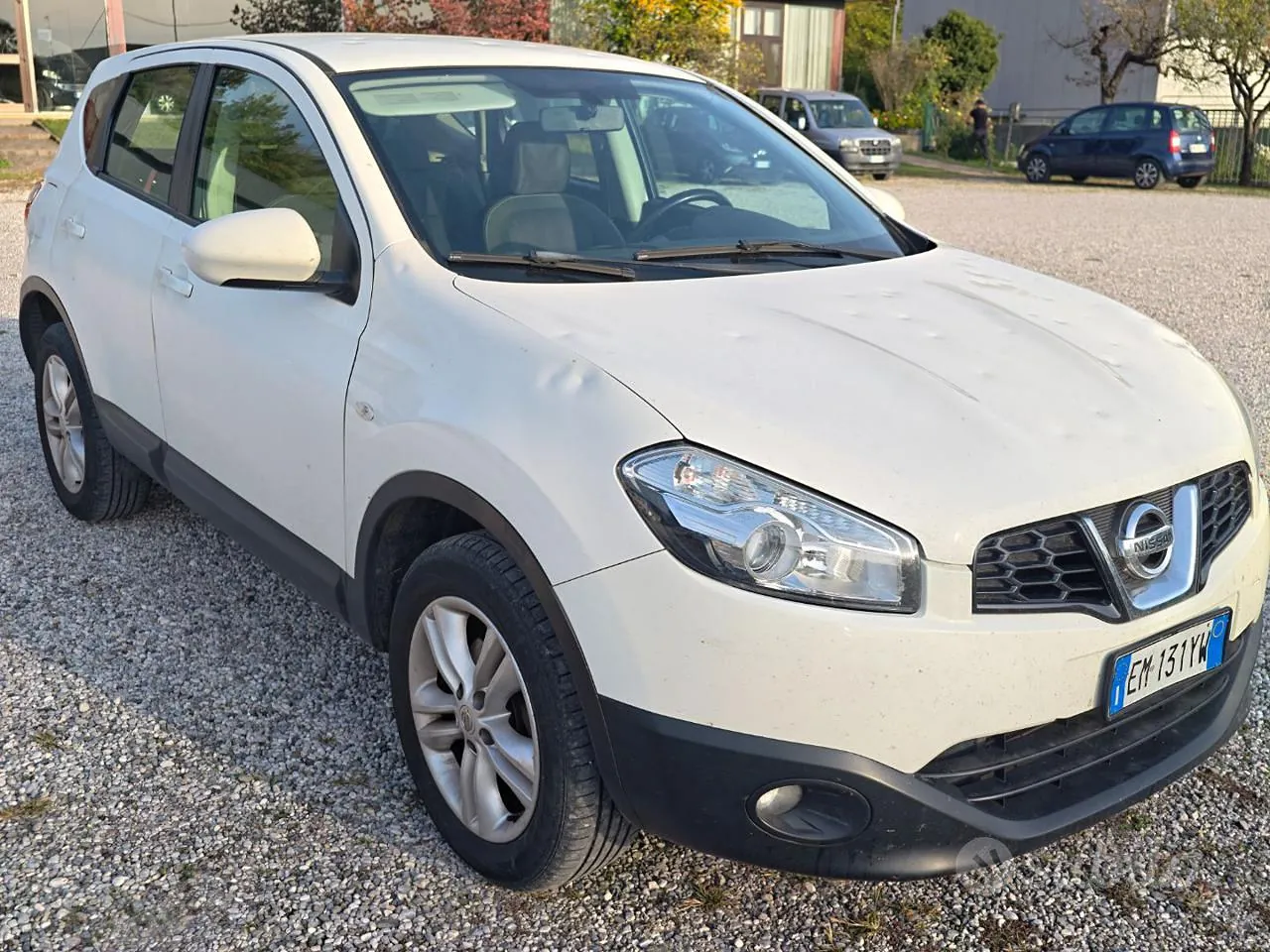 Nissan Qashqai 2012 photo 2