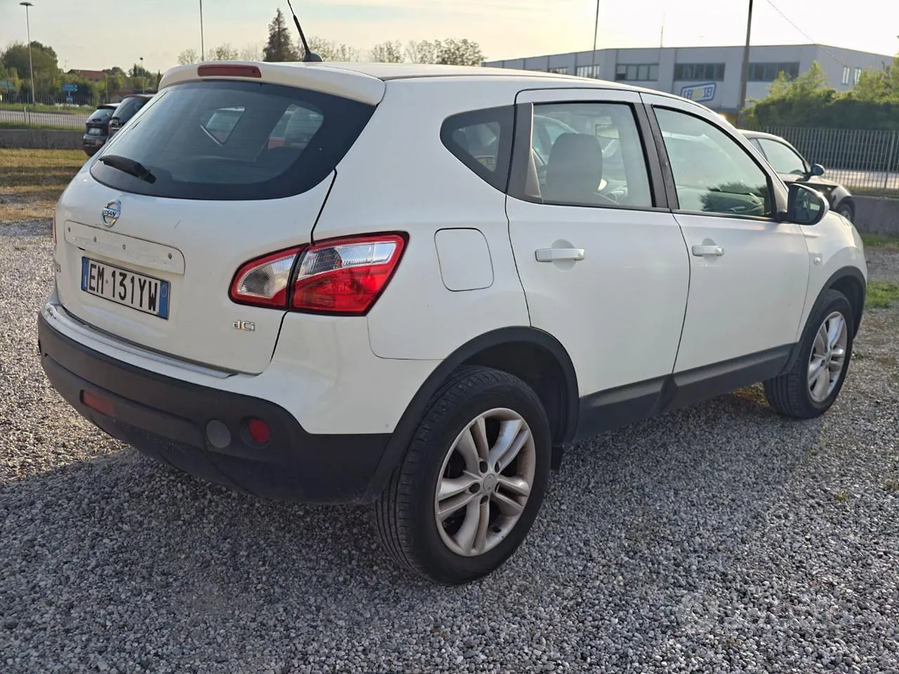 Nissan Qashqai 2012 photo 4