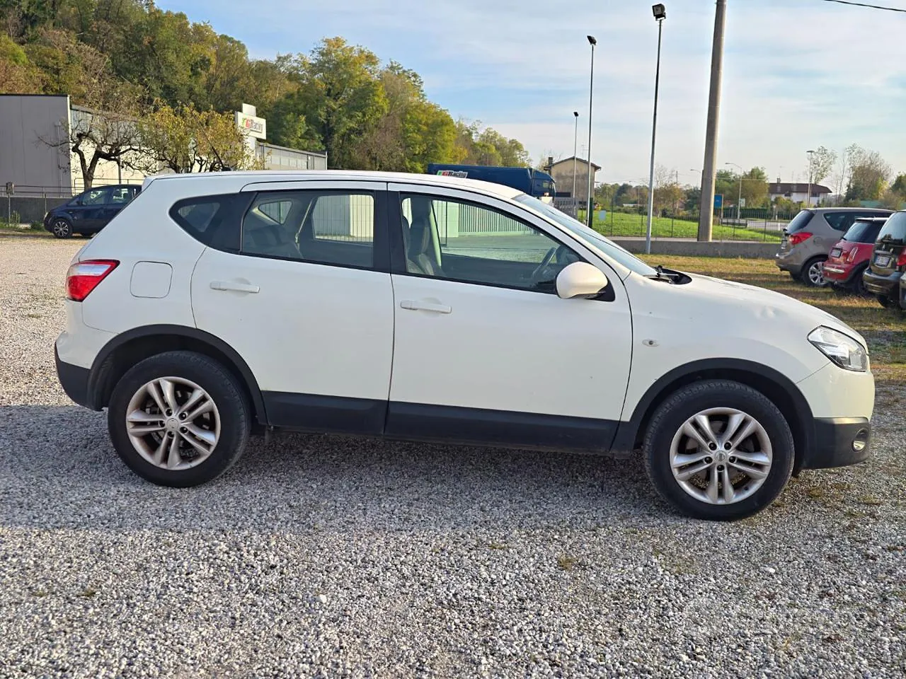 Nissan Qashqai 2012 photo 3