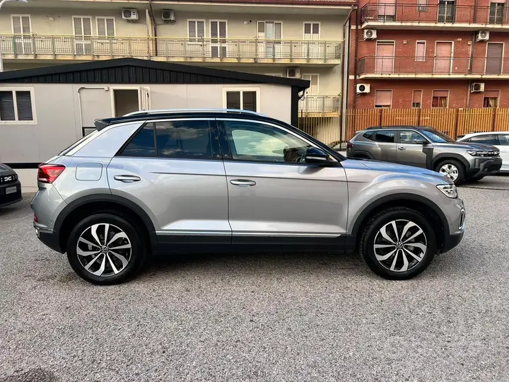 Volkswagen T-Roc 2023 photo 4