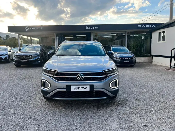 Volkswagen T-Roc 2023 photo 2