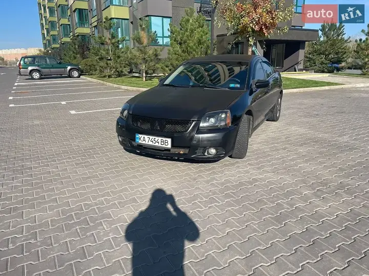 Mitsubishi Galant 2012 photo 4