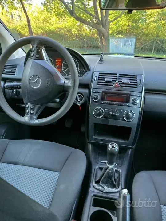 Mercedes-Benz A 2005 photo 2