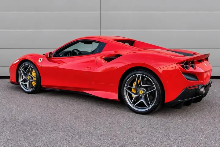 Ferrari F8 Spider 2022 photo 3