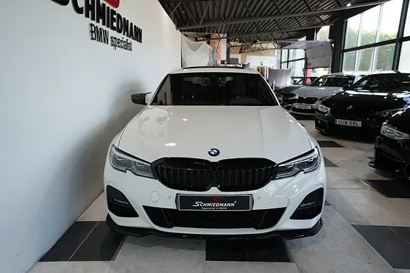 BMW 330I 2019 photo 2