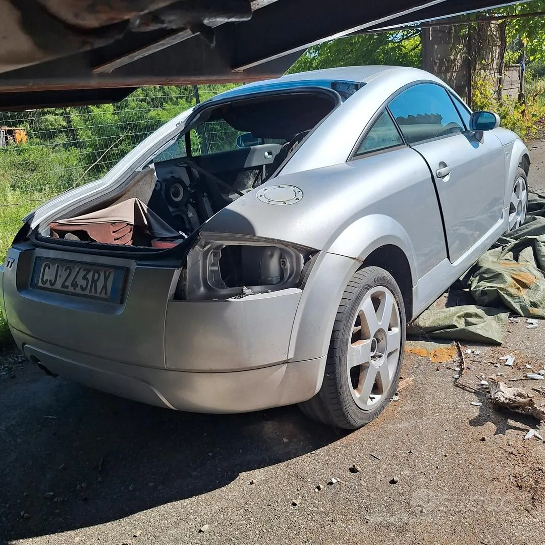 Audi Tt 1999 photo 5