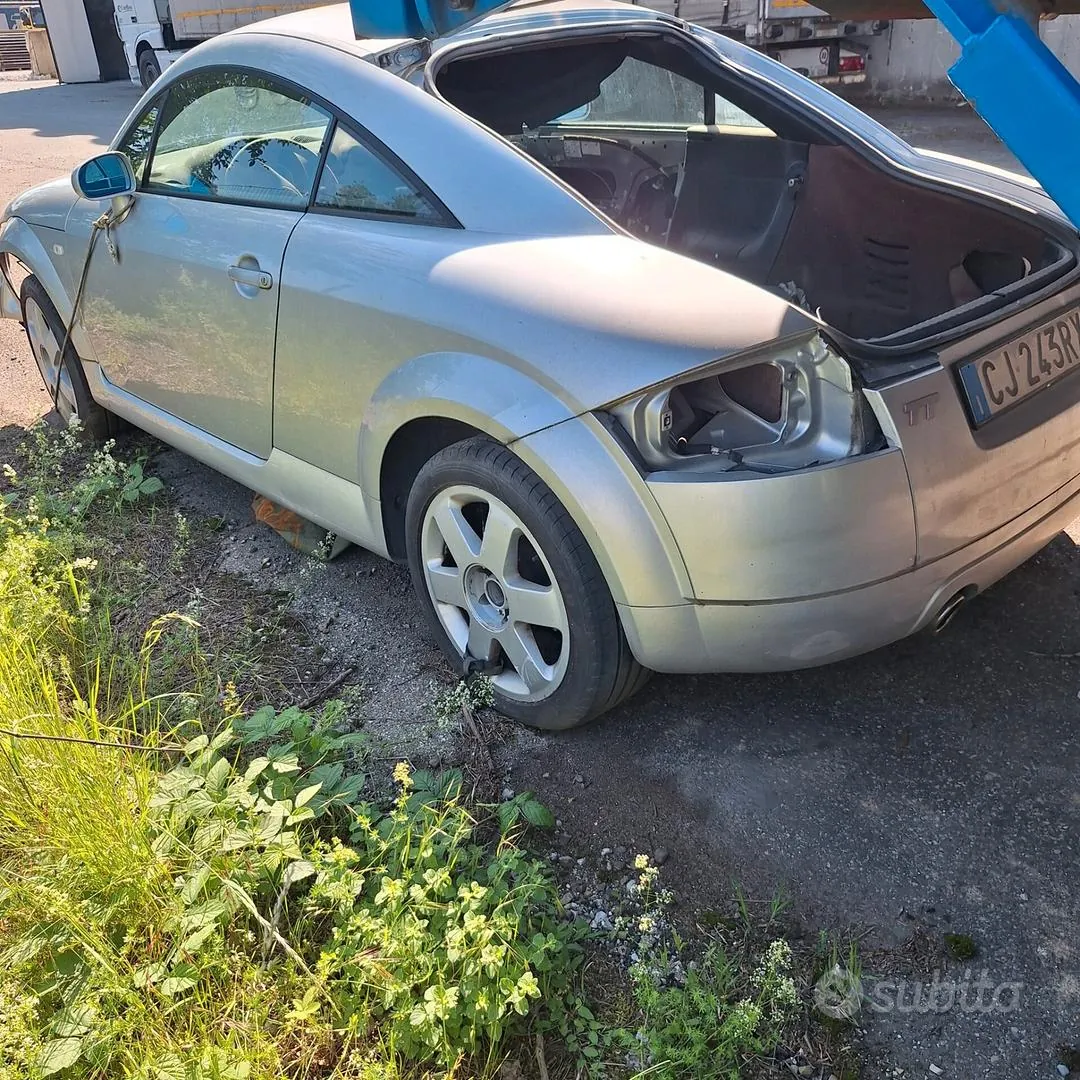 Audi Tt 1999 photo 3