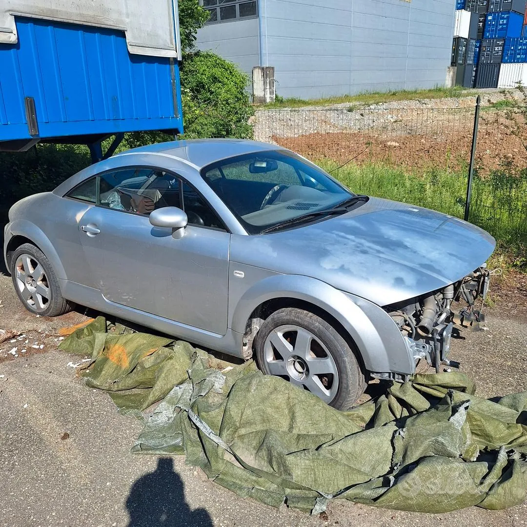 Audi Tt 1999 photo 2
