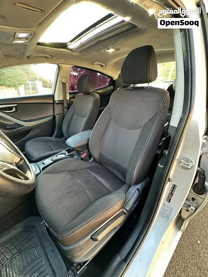 Hyundai Elantra 2018 photo 3