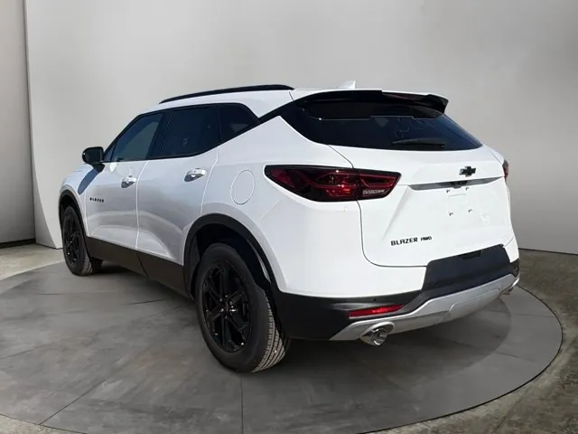Chevrolet Blazer 2026 photo 3