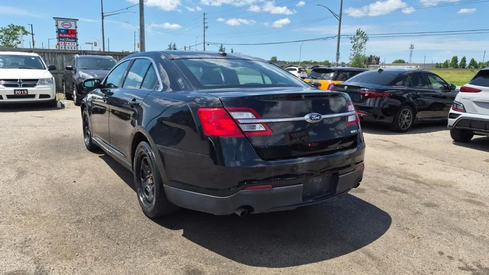 Ford Police Interceptor Utility 2014 photo 3