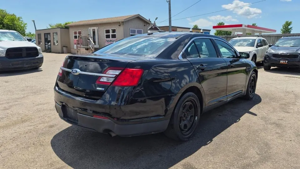 Ford Police Interceptor Utility 2014 photo 5