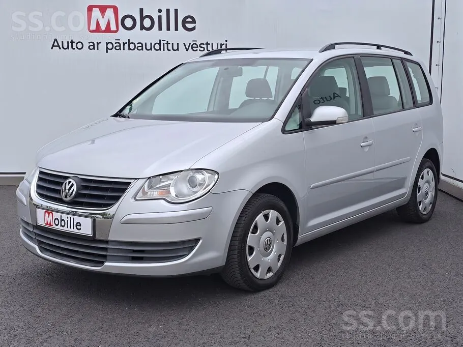 Volkswagen Touran 2009 photo 3