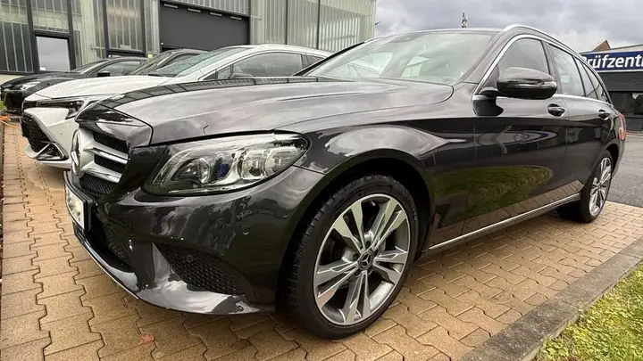 Mercedes-Benz C 220 D