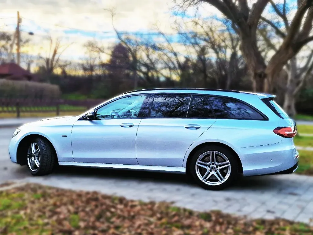 Mercedes-Benz E-Class 2021 photo 3