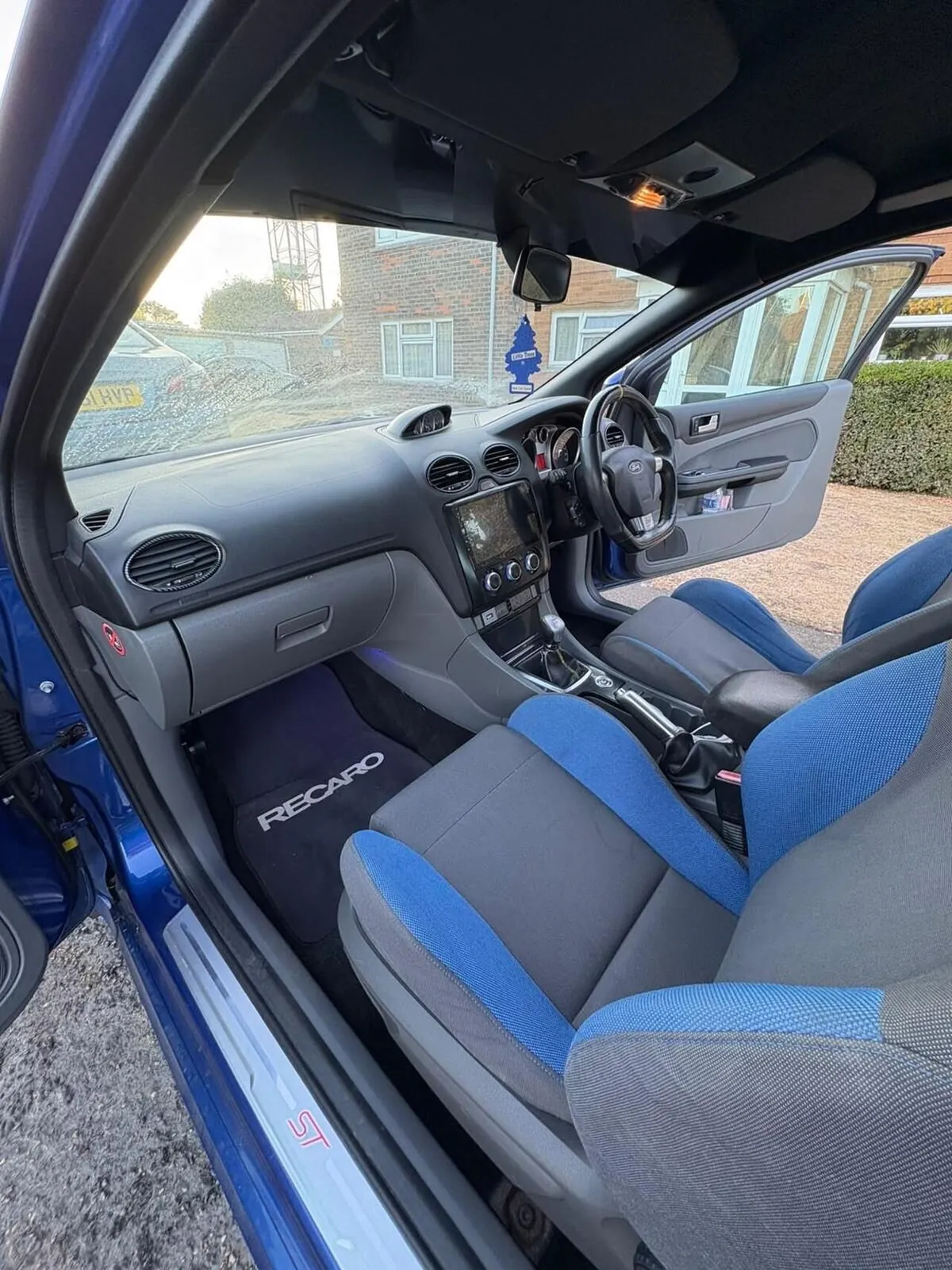 Ford Focus 2010 photo 3