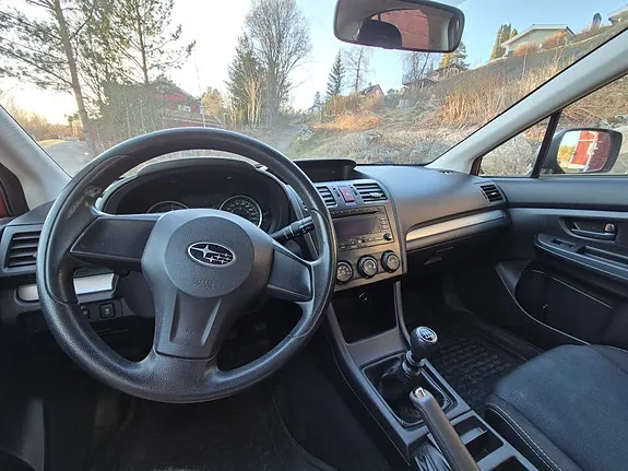 Subaru Xv 2012 photo 5