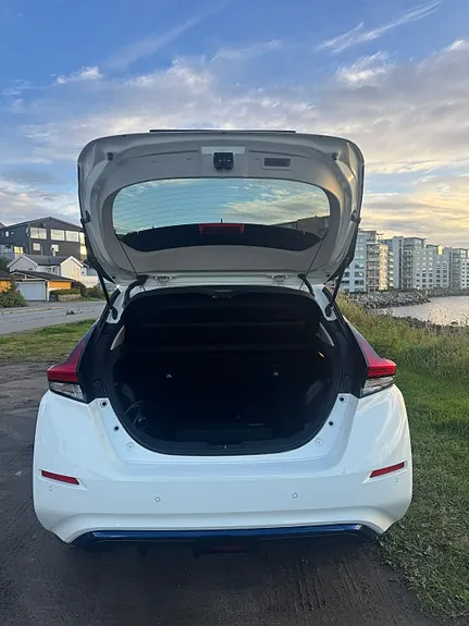 Nissan Leaf 2018 photo 3