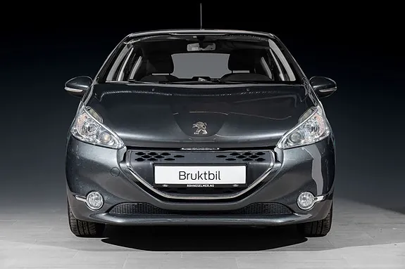 Peugeot 208 2012 photo 2