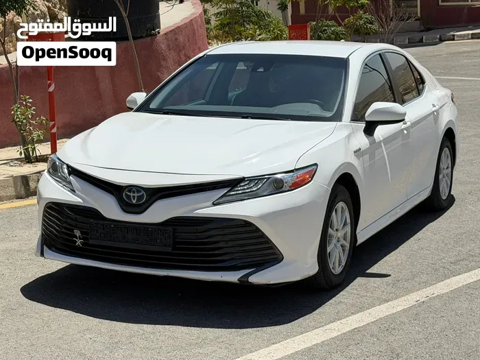 Toyota Camry 2019 photo 2