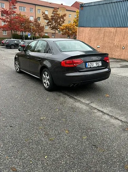 Audi A4 2009 photo 4