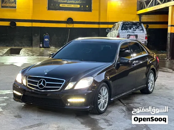 Mercedes-Benz E 300 2011 photo 2