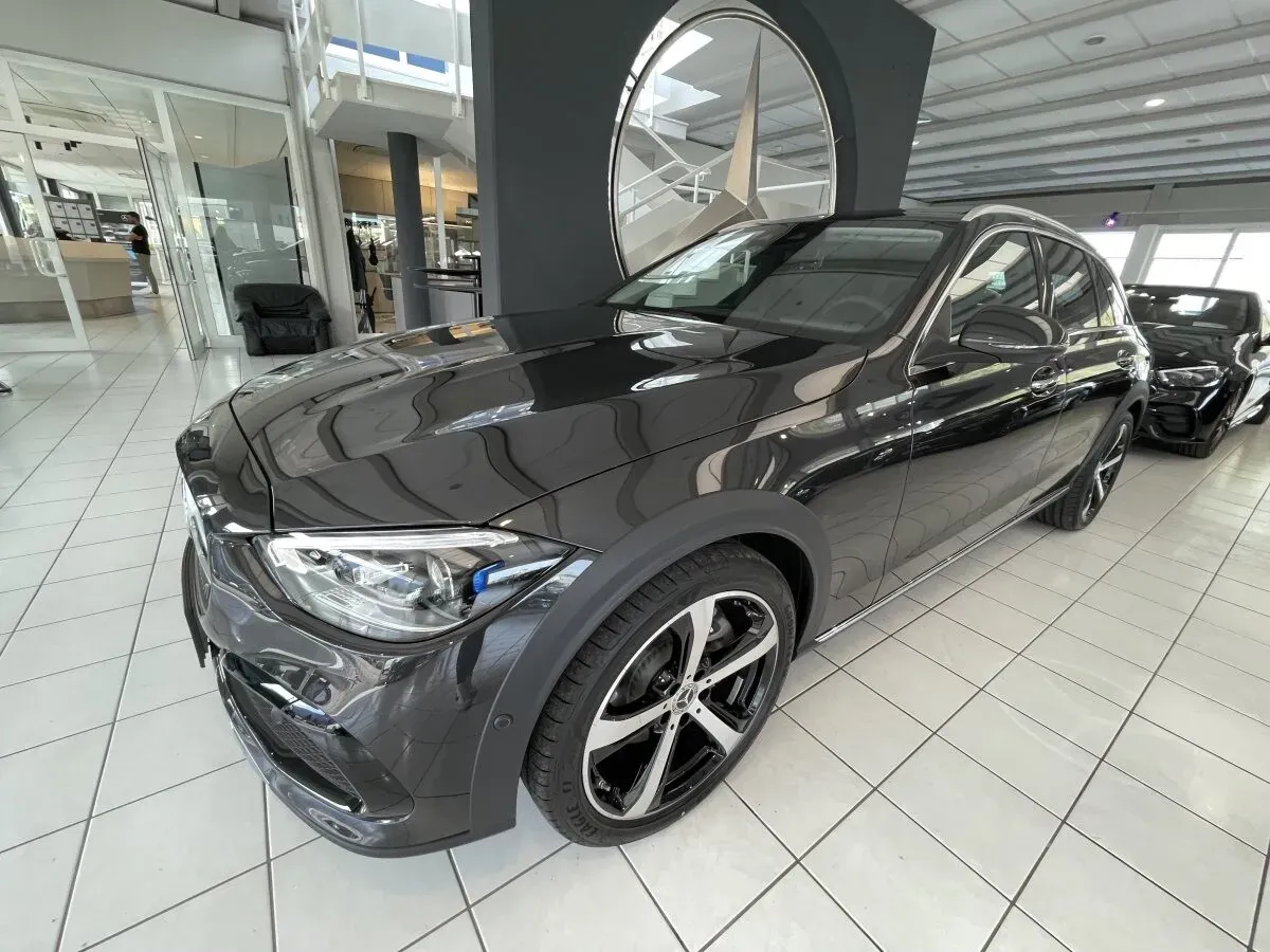 Mercedes-Benz C-Class 2022 photo 3