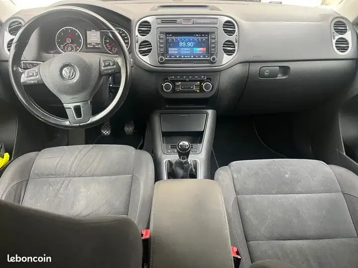 Volkswagen Tiguan 2012 photo 3