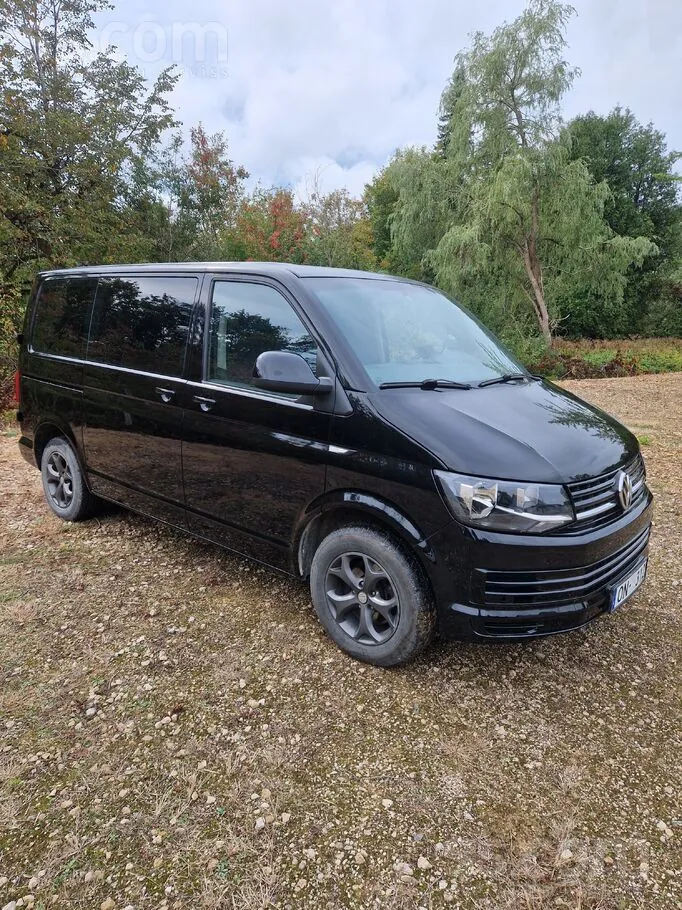 Volkswagen Caravelle 2010 photo 2