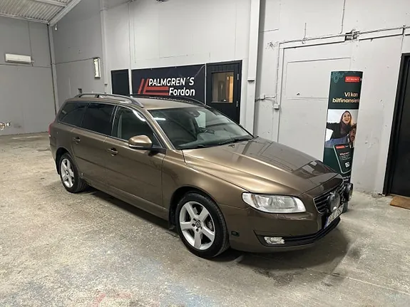 Volvo V70 2015 photo 2