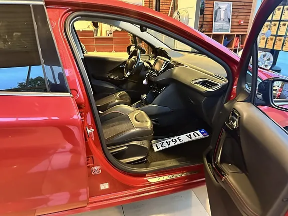 Peugeot 208 2017 photo 5