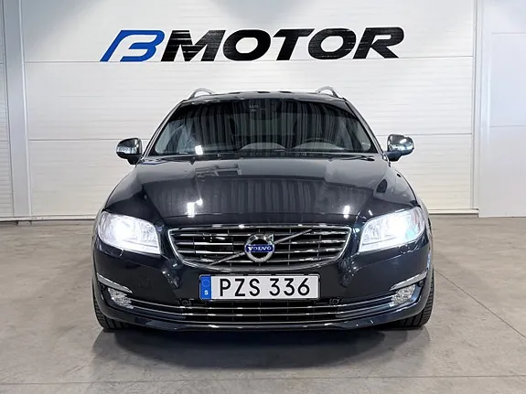 Volvo V70 2015 photo 2