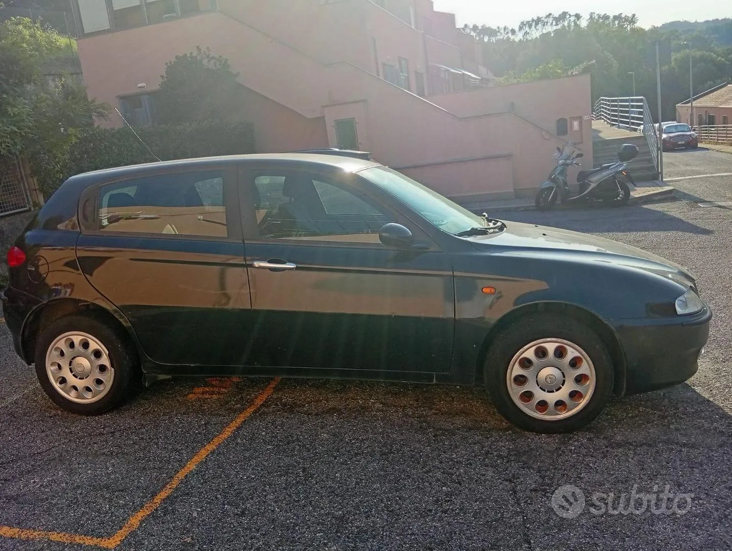 Alfa Romeo 147 2003 photo 2