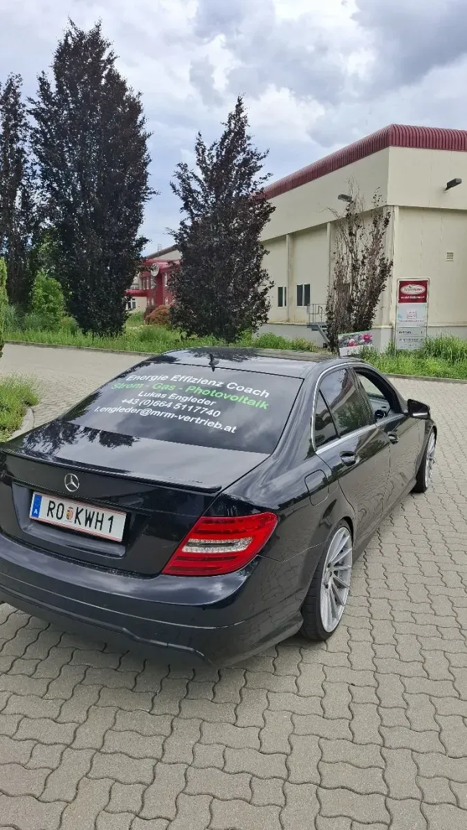 Mercedes-Benz C-Class 2012 photo 3