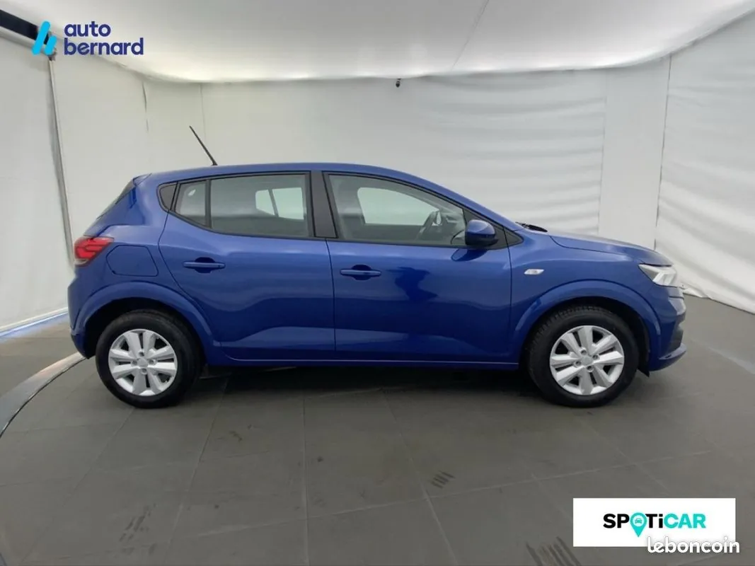 Peugeot 208 2022 photo 4