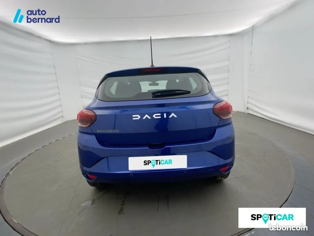 Peugeot 208 2022 photo 5