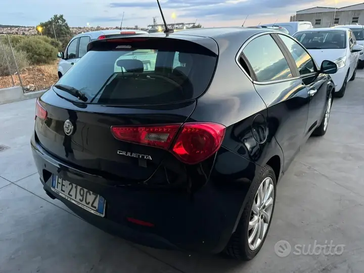 Alfa Romeo Giulietta 2016 photo 4