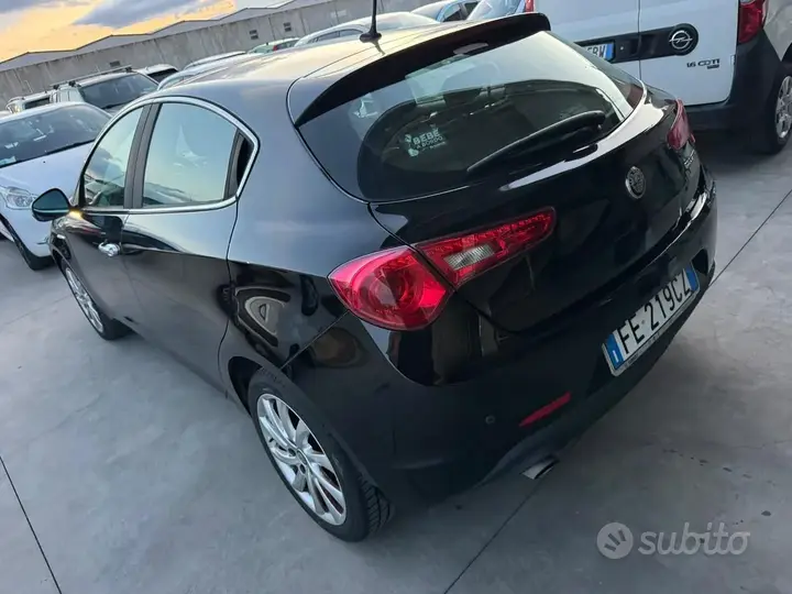 Alfa Romeo Giulietta 2016 photo 3