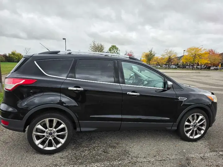 Ford Escape 2016 photo 2